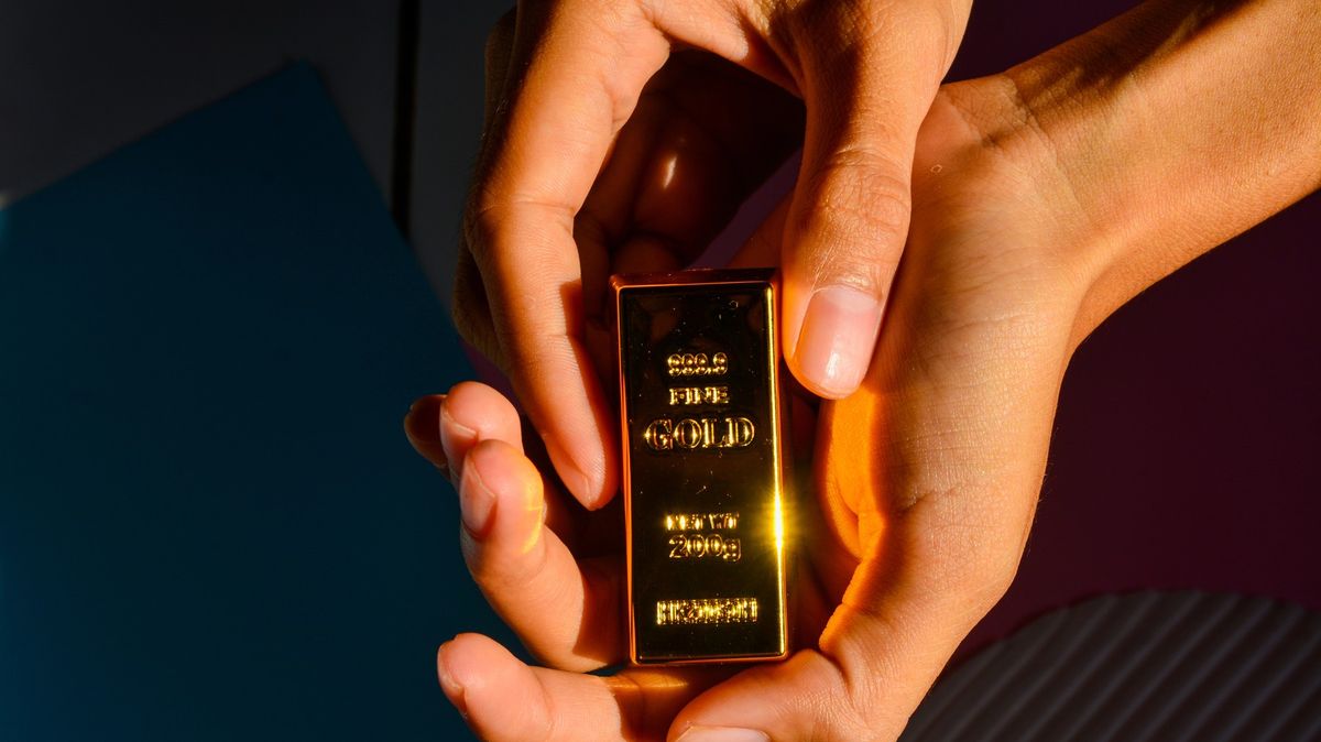 Zlato ani ropa peníze nepřinesly. Ženu z Olomouce připravili podfukáři o čtvrt milionu korun